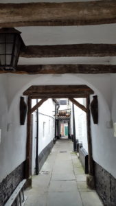 Pub to the left...pub to the right! Yes those beams are old.